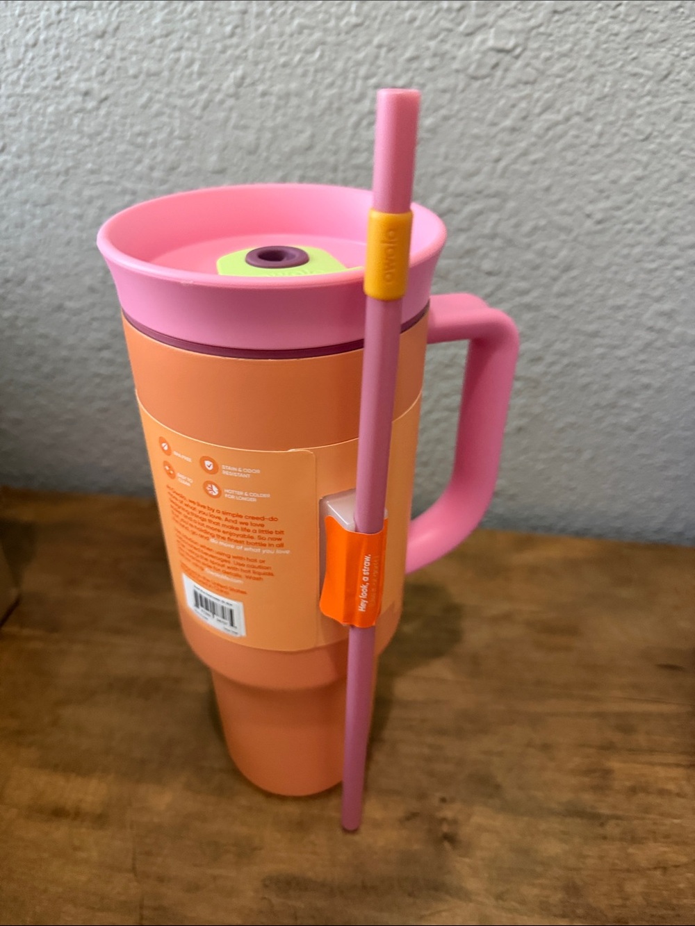 Owala Insulated Travel Tumbler in Peach & Pink 40oz - Picture 2 of 5